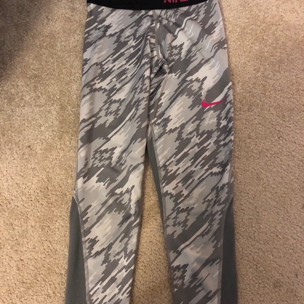 Nike Pro cropped leggings